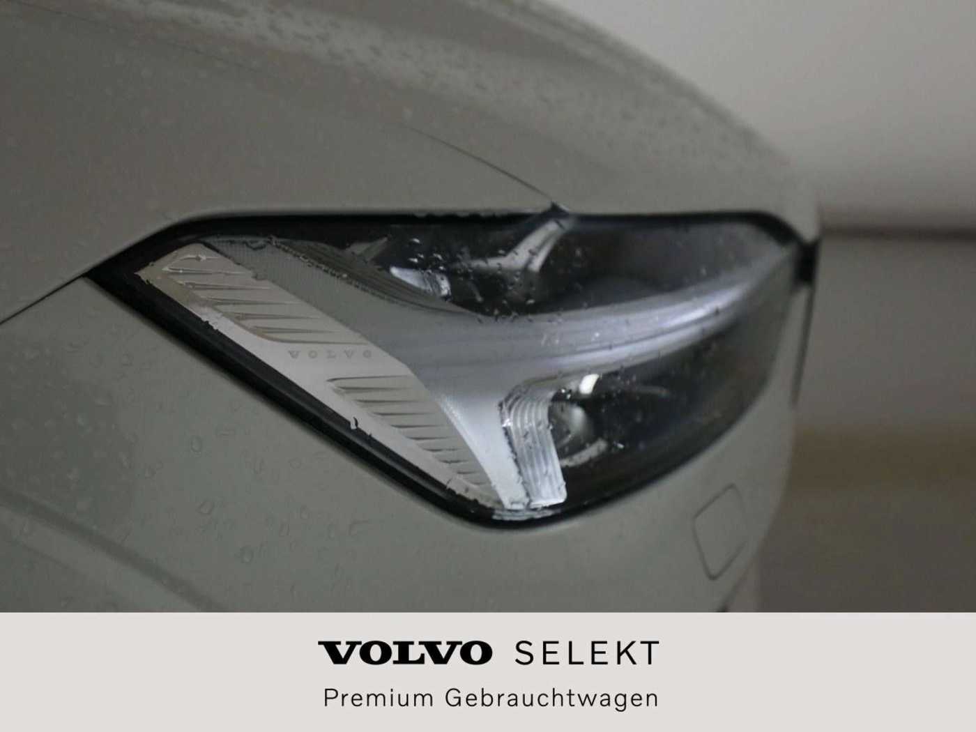 Volvo  Diesel Plus Dark AWD*Standheizung