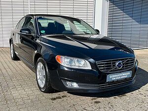 Volvo  D5 Momentum Aut. Xenon*Leder*Navi*AHK*SHZ